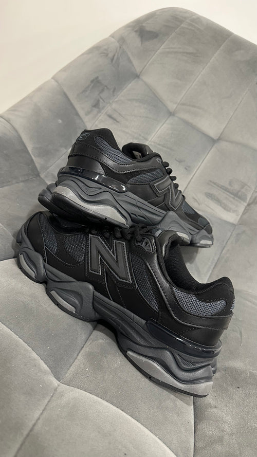 New Balance 9060 Triple Black