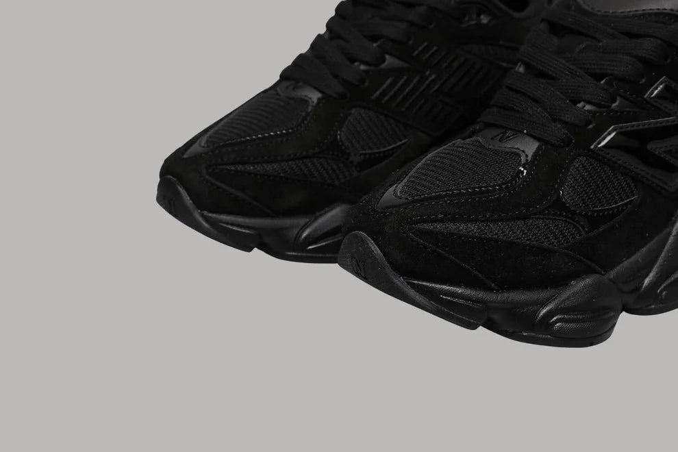 New Balance 9060 Triple Black