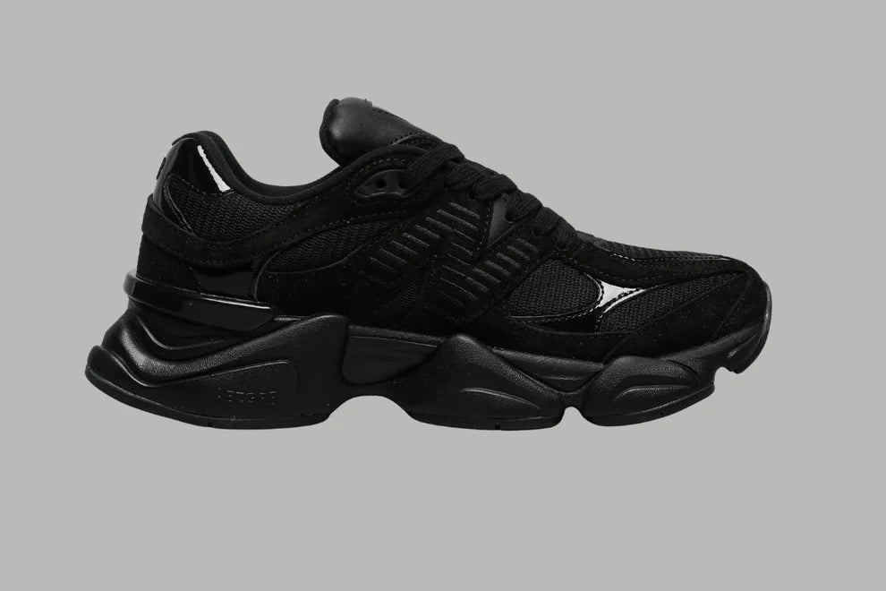 New Balance 9060 Triple Black