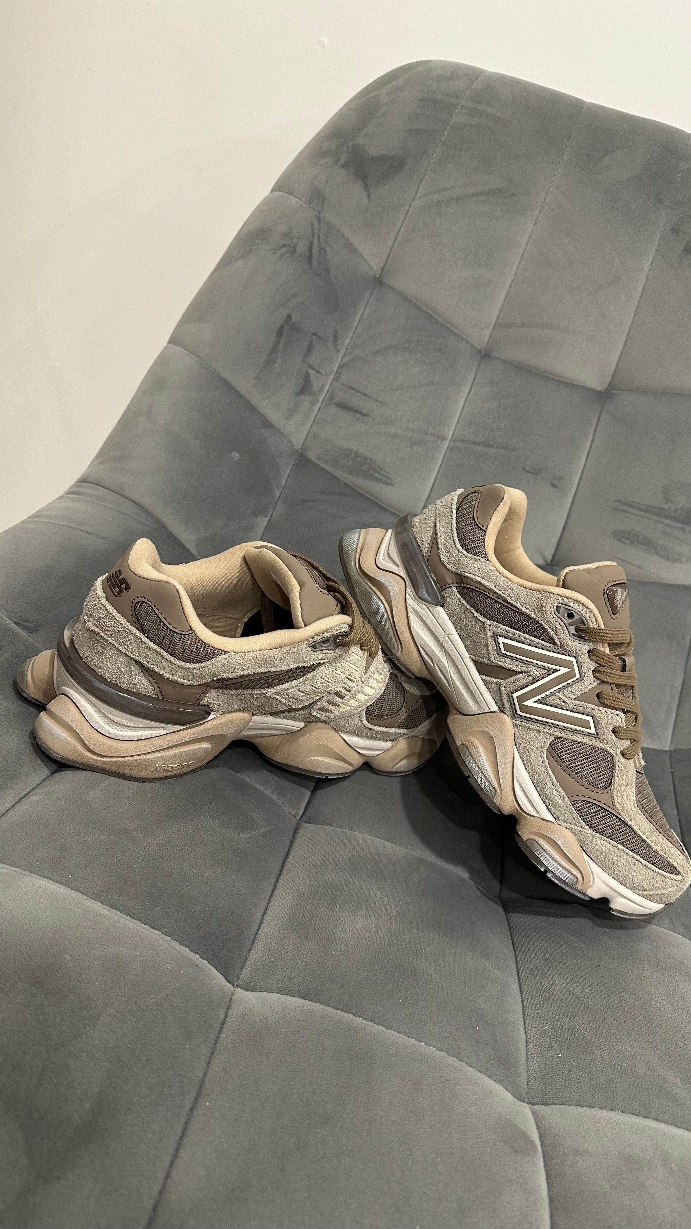 New Balance 9060 Mushroom